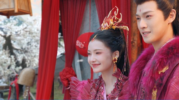 Thần ẩn: Hành trình nghìn năm tìm lại Phượng Hoàng và tình yêu đã đánh mất