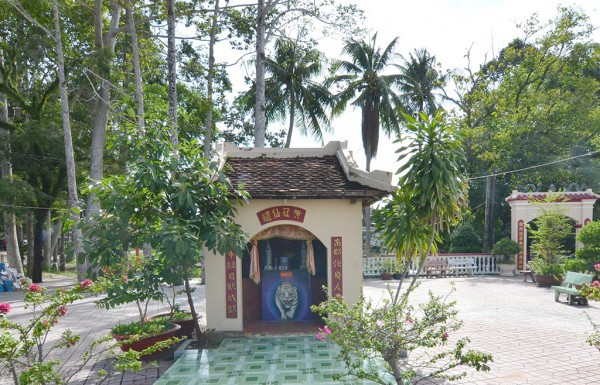 Thất Sơn huyền bí: Bùi Tăng Chủ cứu cọp bạch