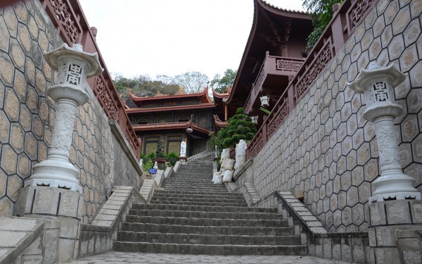 Thất Sơn huyền bí: Chùa Hang và câu chuyện ngôi nhà rắn Thất Sơn huyền bí: Chùa Hang và câu chuyện ngôi nhà rắn