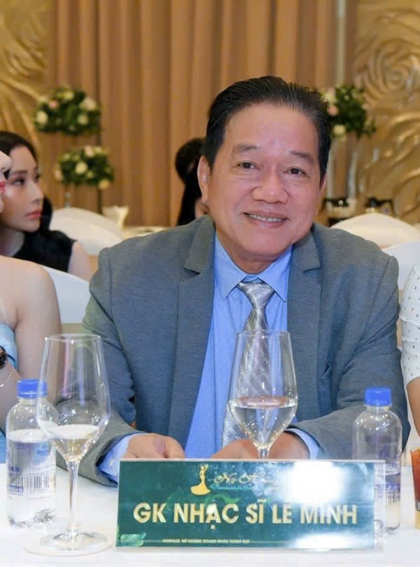 Thu gần 300 tỉ đồng bản quyền từ website, ứng dụng nghe nhạc