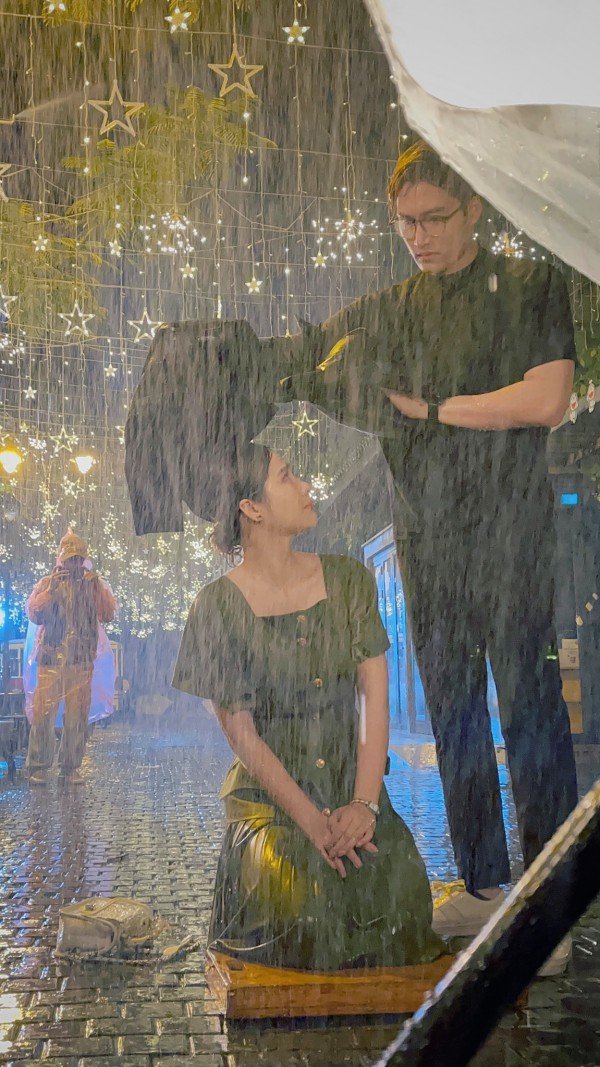 "Thương ngày nắng về" thấm đẫm cảnh mưa
