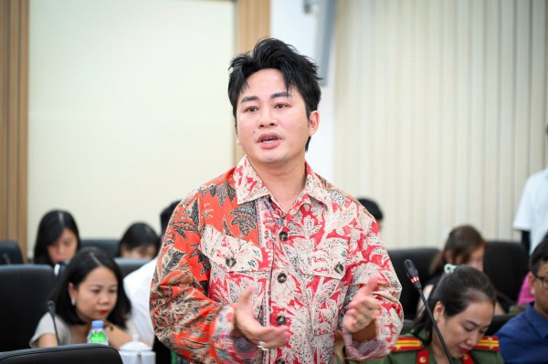Tổ quốc trong tim - quà tặng nhân dân