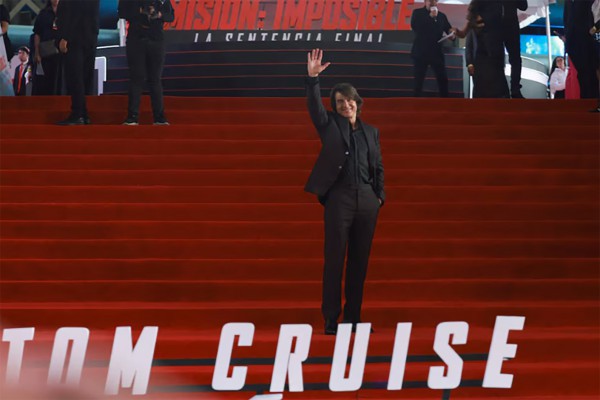 Tom Cruise nhận giải Oscar danh dự Tom Cruise nhận giải Oscar danh dự