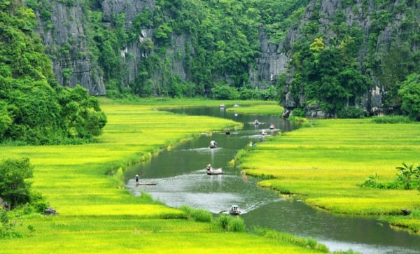 Tràng An cần thêm câu chuyện con người Tràng An cần thêm câu chuyện con người