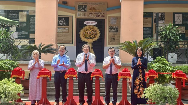Trưng bày chuyên đề 