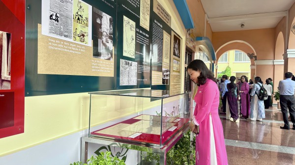 Trưng bày chuyên đề 