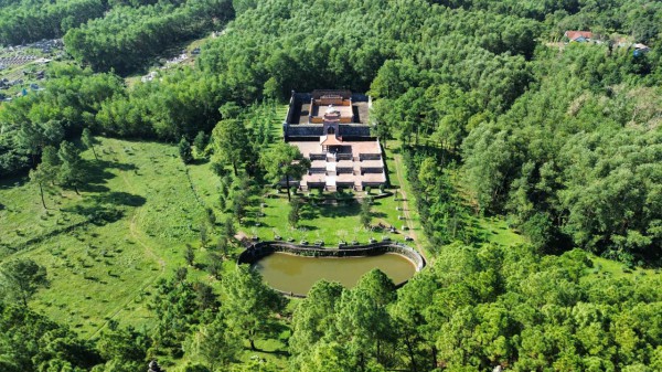 UBND TP.Huế ra thời hạn tháo dỡ công trình 