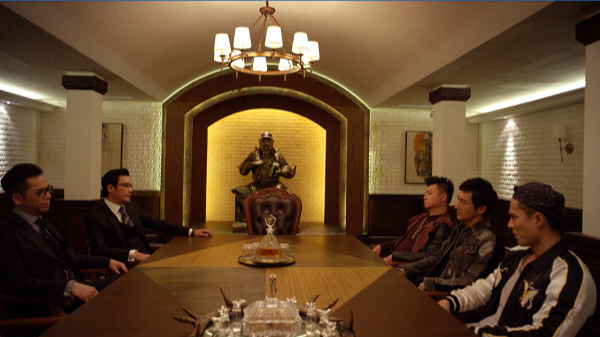 Vô gian đạo: Cuộc chơi hai mặt