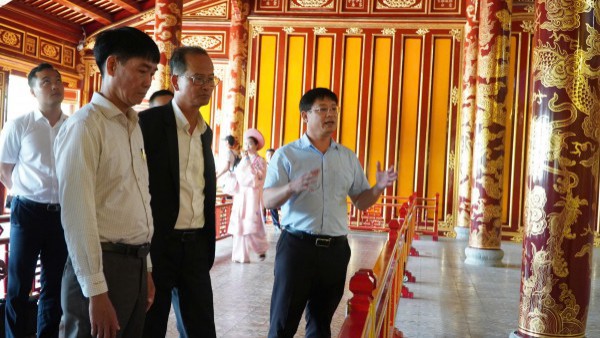 Vụ ngai vàng triều Nguyễn bị bẻ gãy: Huế công bố Hội đồng phục chế Vụ ngai vàng triều Nguyễn bị bẻ gãy: Huế công bố Hội đồng phục chế