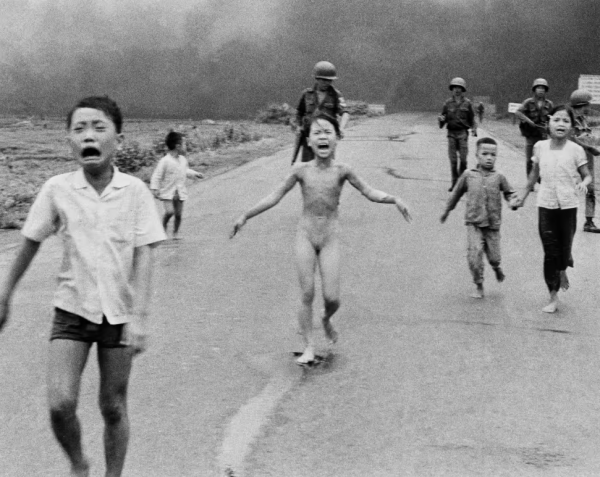 World Press Photo ngừng ghi nhận Nick Út là tác giả bức ảnh World Press Photo ngừng ghi nhận Nick Út là tác giả bức ảnh