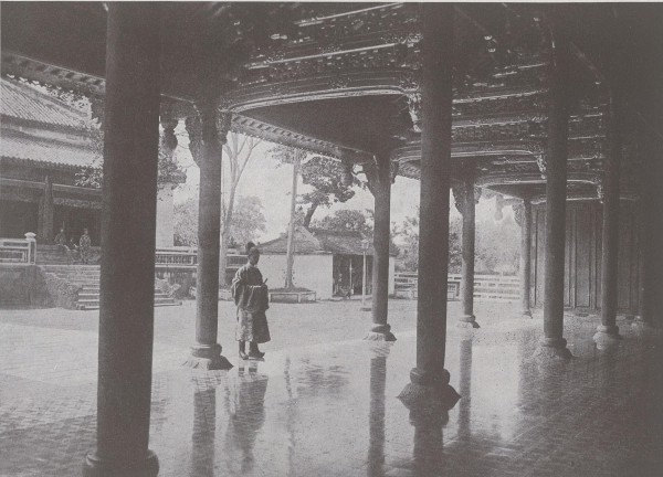 Xung quanh cái chết của vua Dục Đức