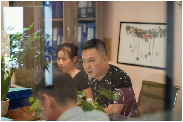 Người thừa kế Tâm Đức: Khi đạo diễn, dàn diễn viên gửi gắm hồn Việt vào tô mì Quảng