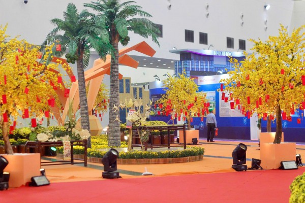 Độc lạ những tác phẩm nghệ thuật tỉa từ trái cây