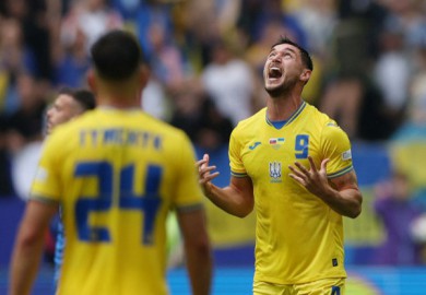 Chiến thắng quả cảm của đội tuyển Ukraine