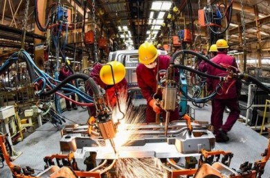 Kinh tế ảm đạm, Standard Chartered hạ dự báo tăng trưởng GDP Việt Nam mức 5%