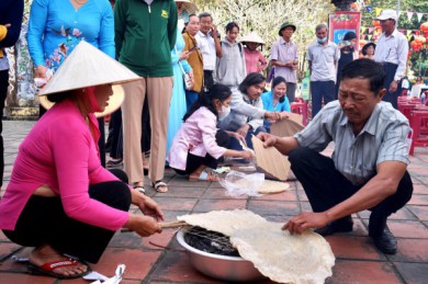 Nghề làm bánh tráng Túy Loan trở thành di sản phi vật thể quốc gia