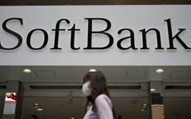 SoftBank của tỷ phú “liều ăn nhiều” có lãi trở lại