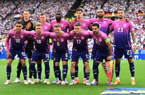 Lạ: Chủ nhà EURO nhưng đội tuyển Đức lại mặc áo sân khách khi đấu Hungary, vì sao?