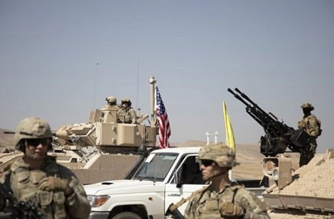 Căn cứ quân sự Mỹ ở Syria bị giội tên lửa