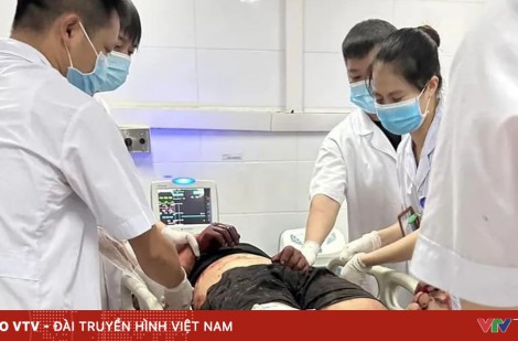 Cứu nam thanh niên người Trung Quốc bị một khung sắt nặng 1 tấn rơi trúng