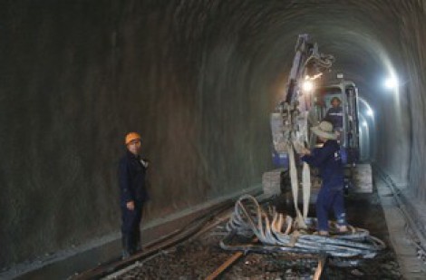 Dự kiến thông hầm đường sắt Chí Thạnh vào ngày 30.5