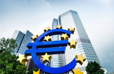 ECB cắt giảm lãi suất lần đầu tiên sau 5 năm