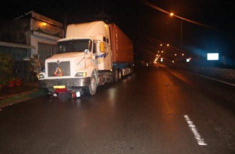 Khởi tố tài xế điều khiển xe tải lùi ngược đường dẫn đến tai nạn chết người