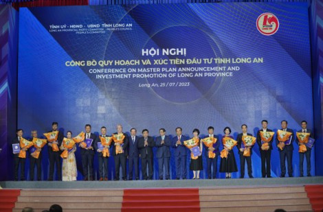 Saigontel ký hợp tác phát triển với tỉnh Long An