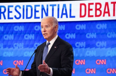 Tổng thống Biden khiến đảng Dân chủ lo ngại, đối mặt với sức ép phải rút lui