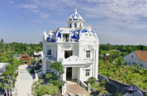 UBND tỉnh chỉ đạo lần 2 về hướng xử lý ‘tòa nhà đẹp nhất Cà Mau’