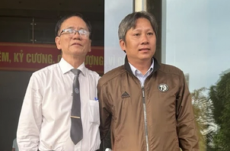 Đại án kit test Việt Á: Cán bộ CDC Bình Dương nói gì khi được miễn tội?