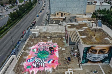 Với nghệ thuật Graffiti, những tòa nhà ảm đảm giữa dịch COVID-19 đã “sống dậy“