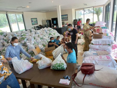 Đà Nẵng: 5.000 phần quà hỗ trợ trị giá 1 tỉ đồng đến tay người dân