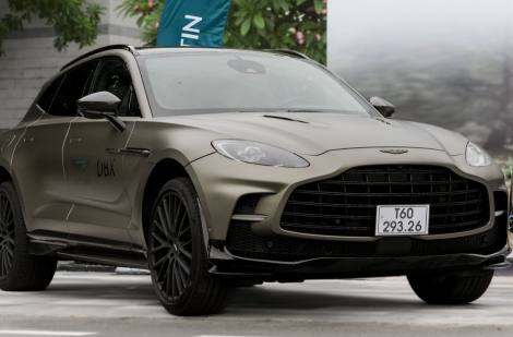 'Soi' siêu xe SUV Aston Martin DBX707 giá 22 tỉ đồng tại Việt Nam
