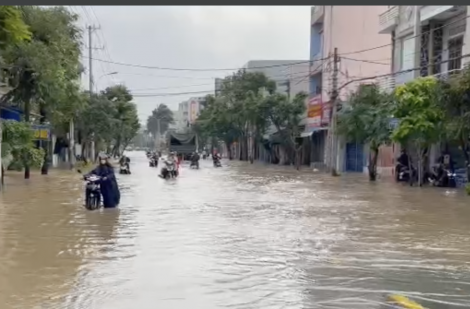 Phú Yên: Thủy điện giảm xả, nhưng TP.Tuy Hòa vẫn chìm trong lũ