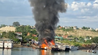 Quảng Ninh: Điều tra vụ cháy 3 tàu du lịch đang neo đậu để sửa chữa