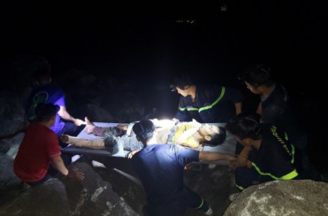 Tây Ninh: Cứu nạn thành công người đi bẫy chim bị đá đè ở núi Heo