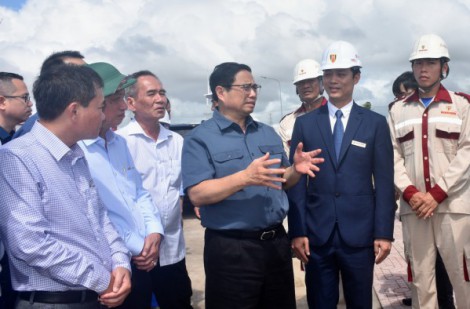 Thủ tướng Chính phủ Phạm Minh Chính kiểm tra các dự án trọng điểm tại Bạc Liêu