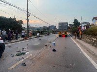 Hà Nội: Va chạm trên đê Nguyễn Khoái, 2 thanh niên tử vong