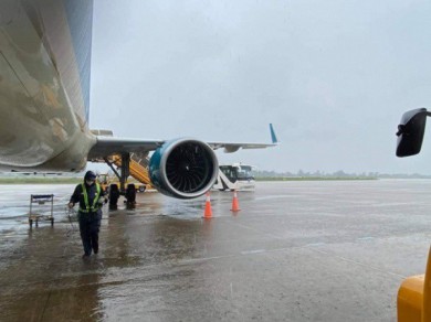 Tạm dừng khai thác thêm 5 sân bay do ảnh hưởng của bão Noru