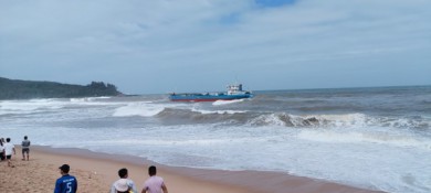 Lên phương án ứng phó nguy cơ 8.000 lít dầu DO tràn ra biển ở Quảng Ngãi