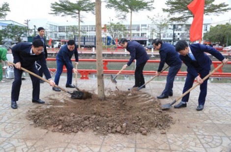 Thành phố Thái Bình tổ chức “Tết trồng cây đời đời nhớ ơn Bác Hồ” dịp xuân Quý Mão