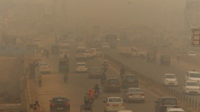 Ấn Độ: Khói bụi dày đặc bao trùm New Delhi do ô nhiễm không khí tồi tệ
