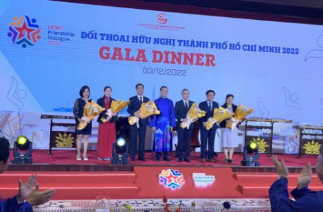 Saigontourist Group tài trợ kim cương cho sự kiện Đối thoại hữu nghị TP.HCM 2022
