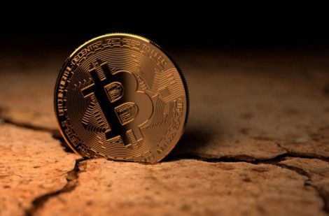 Bitcoin mất mốc 35.000 USD