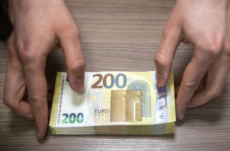 ECB sẽ sớm đưa lãi suất tiền gửi khỏi vùng âm