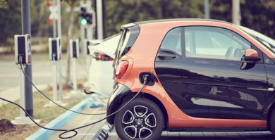 Từ 1/3, giảm thuế tiêu thụ đặc biệt với ô tô điện chạy pin