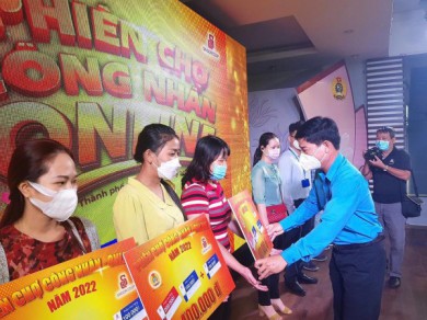 Saigon Co.op và Liên đoàn Lao động TP.HCM tặng 4.000 phần quà tết cho người lao động