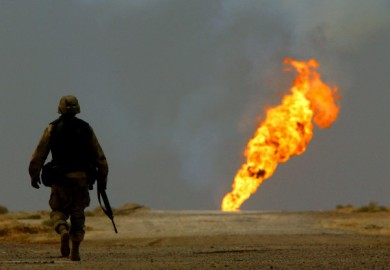 Giá dầu tăng do OPEC+ bất ngờ cắt giảm sản lượng, Mỹ phản ứng