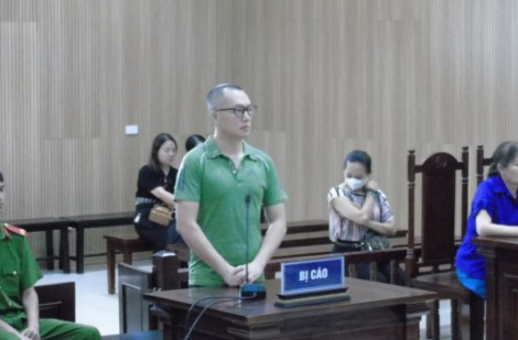 Nam Định: Chủ quán ăn lãnh án vì dùng kéo đâm trọng thương người khác